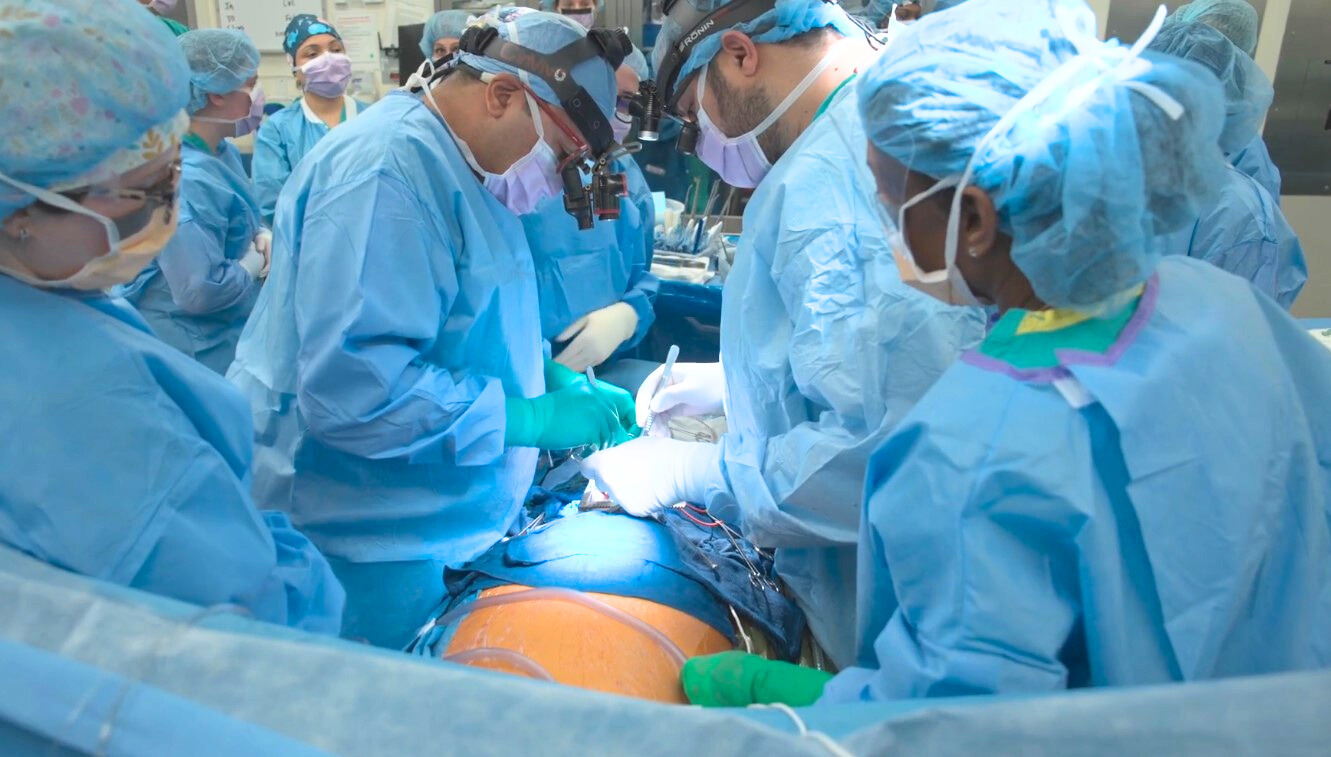 Fellow Leads First Mid-Delivery Open Heart Surgery