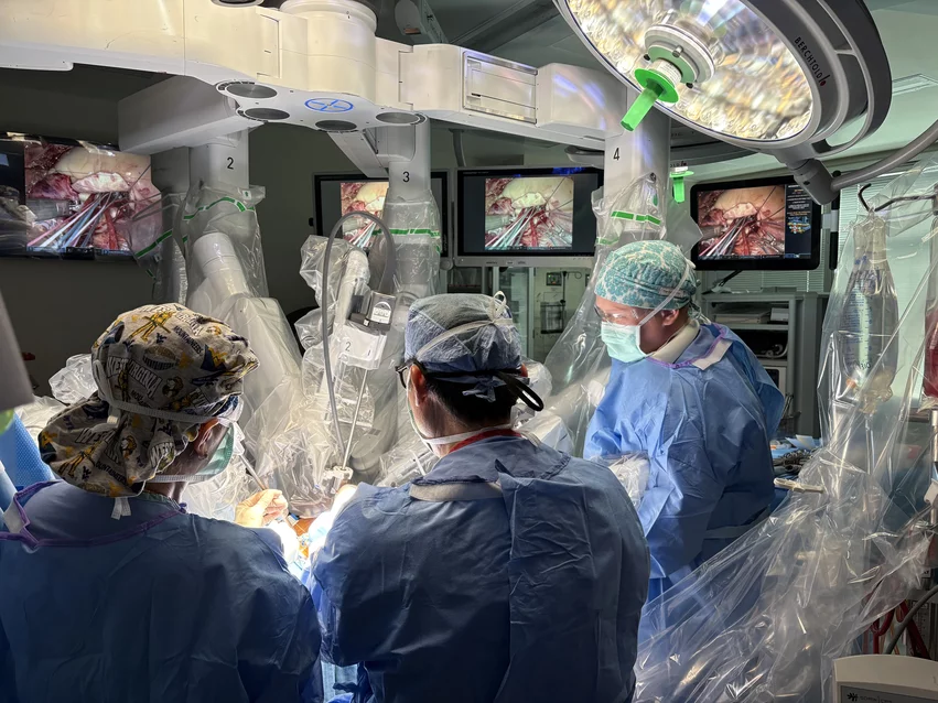 Cardiac Surgeons Perform World's First Robotic TAVR Explant + AVR