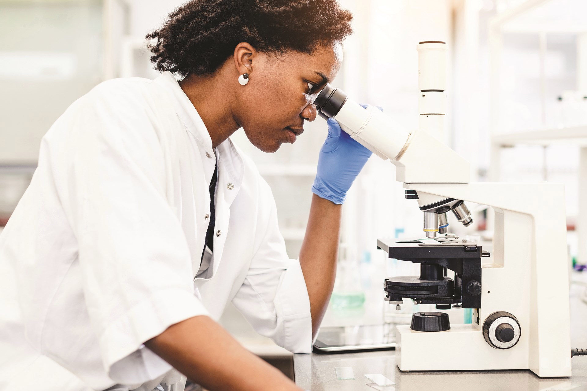 Apply for 2026–2028 Resident Research Scholarships by August 25