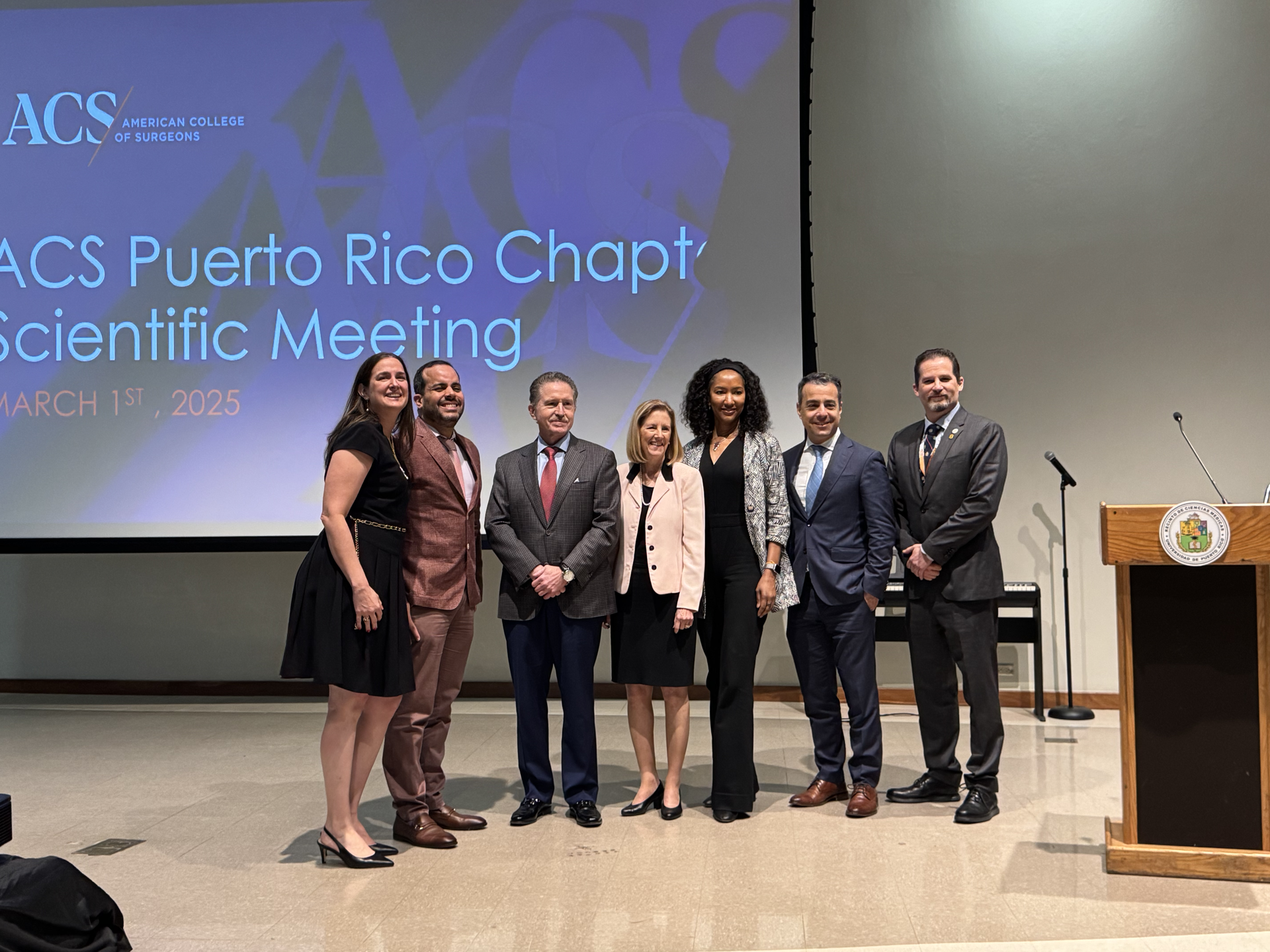 Enthusiastic, Engaged Surgeons Attend Puerto Rico Chapter Meeting