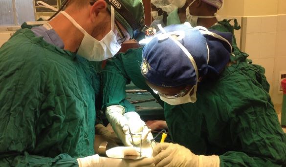 Dr. Mitchell teaching a Kenyan resident at Tenwek Hospital